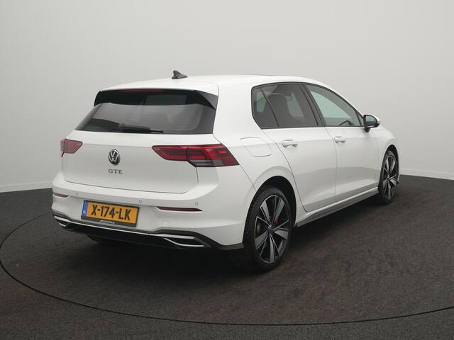 Volkswagen GOLF 1.4 eHybrid GTE - RIJKLAARPRIJS - All Seasonbanden - Achteruitrijcamera - Elektrisch Glazen Schuif-/Kanteldak - Apple Carplay - Android Auto - Stuurverwarming