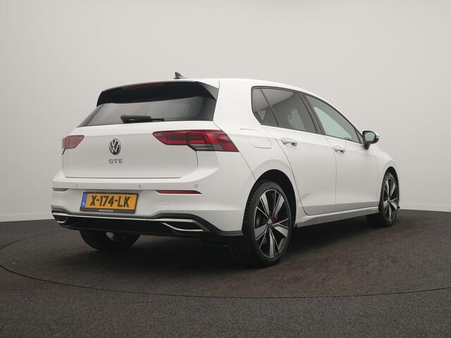 Volkswagen GOLF 1.4 eHybrid GTE - RIJKLAARPRIJS - All Seasonbanden - Achteruitrijcamera - Elektrisch Glazen Schuif-/Kanteldak - Apple Carplay - Android Auto - Stuurverwarming