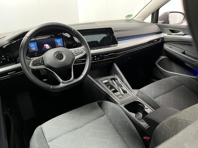 Volkswagen GOLF 1.0 eTSI Life / AUTOMAAT/ CRUISE/ CLIMA/ STOELVERWARMING/ PARK. SENSOREN/ NAVI/ APP-CONNECT