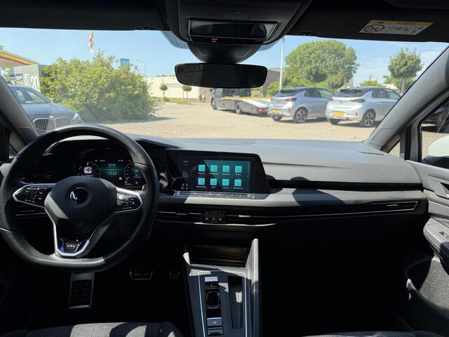 Volkswagen GOLF 1.4 eHybrid GTE ACHTERUIT RIJ CAMERA | NAVIGATIE | CRUISECONTROL | STUUR/STOEL VERWARMING | LED PAKKET | PARKEERSENSOREN | VIRTUEEL COCKPITDISPLAY | APPLE CARPLAY & ANDROID AUTO |