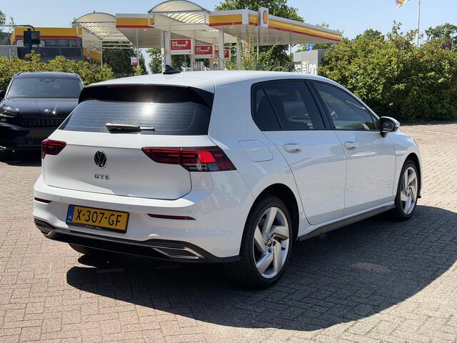 Volkswagen GOLF 1.4 eHybrid GTE ACHTERUIT RIJ CAMERA | NAVIGATIE | CRUISECONTROL | STUUR/STOEL VERWARMING | LED PAKKET | PARKEERSENSOREN | VIRTUEEL COCKPITDISPLAY | APPLE CARPLAY & ANDROID AUTO |