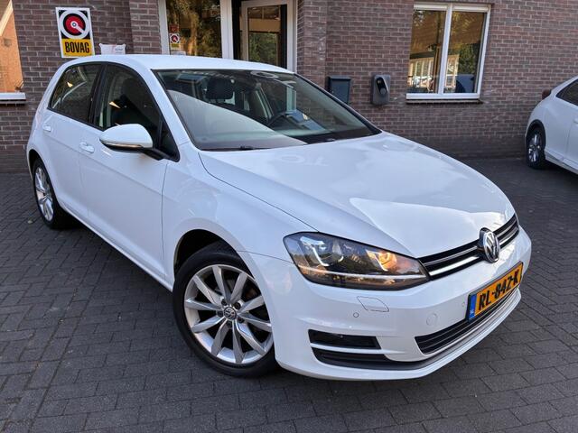 Volkswagen GOLF 1.2 TSI CRUISE/XENON/HALF LEER