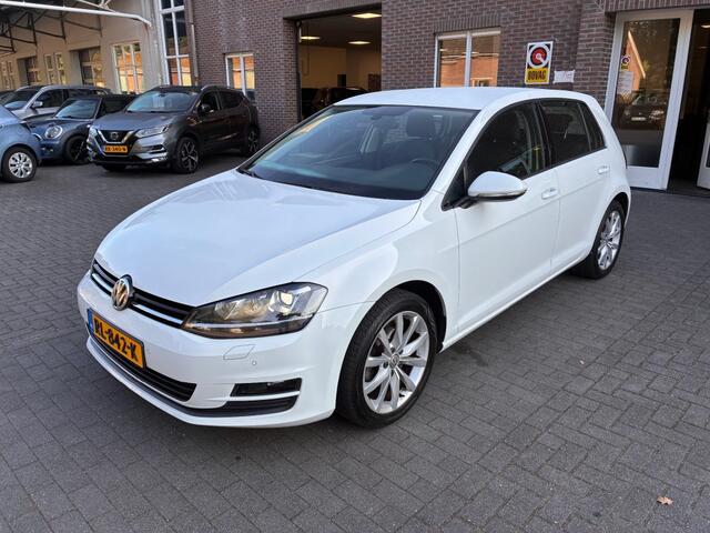 Volkswagen GOLF 1.2 TSI CRUISE/XENON/HALF LEER