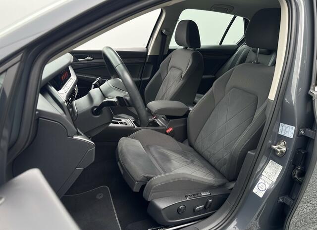 Volkswagen GOLF 204PK eHybrid [PHEV] STYLE NAVI/ELEK. STOEL/STUURW. VERW.