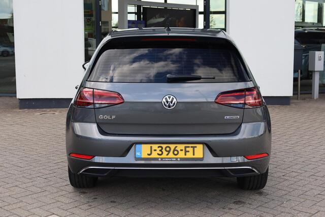 Volkswagen GOLF 1.5 TSI Comfortline Business 130PK / 96kW, ErgoActive bestuurdersstoel met massagefunctie, LED achterlichten met dynamische knipperlichten, verwarmbare voorstoelen, navigatie, 2-zone climatronic, Comfort pakket (regensensor automatische dimlichten), Apple