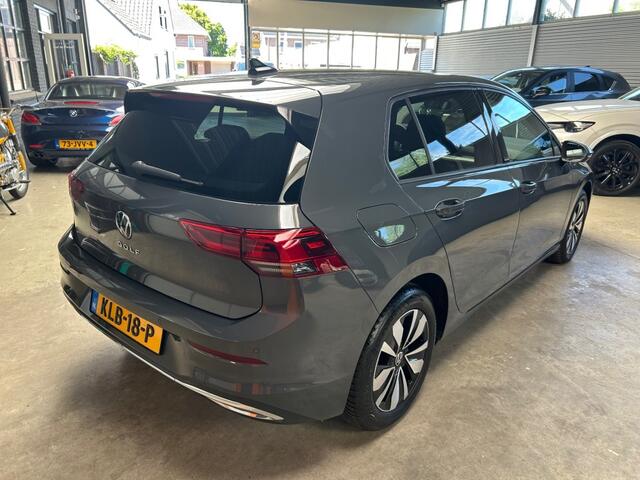 Volkswagen GOLF 1.5 TSI Move / Navi / PDC / All-Season / 150pk