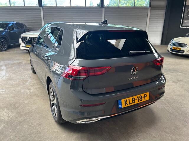Volkswagen GOLF 1.5 TSI Move / Navi / PDC / All-Season / 150pk
