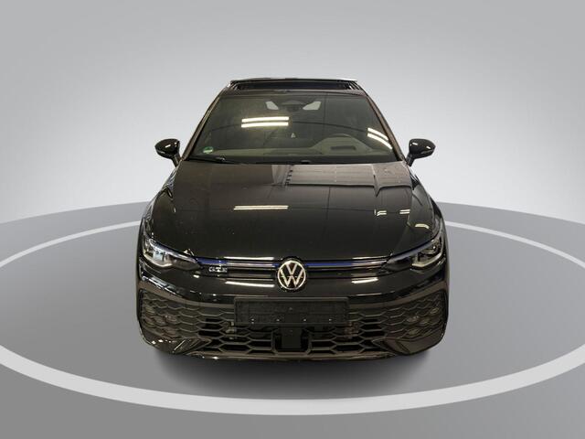 Volkswagen GOLF 1.5 272pk DSG eHybrid GTE · Panoramadak · Alarm · 360 Camera · Wegklapbare Trekhaak · Apple/Android Car Play · Stoel-& Stuurverwarming · 18'' Inch · Garantie t/m 26-11-2030 of 100.000km
