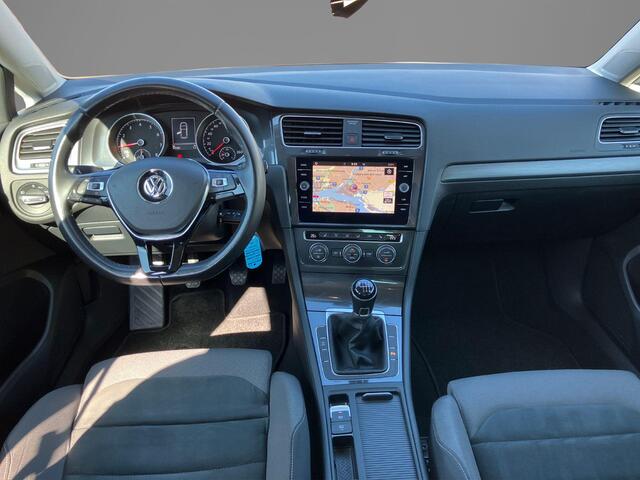 Volkswagen GOLF 1.0TSI 85KW/116PK Comfortline Business · Navigatie · Apple/Android Car Play · Stoelverwarming · Parkeersensoren ·