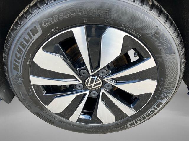 Volkswagen GOLF Variant 1.5 eTSI 110KW/150PK DSG Life Edition · Trekhaak · Stoelverwarming · 360° camera + Parkeersensoren · Fabrieksgarantie t/m 28-10-2027 of 100.000KM