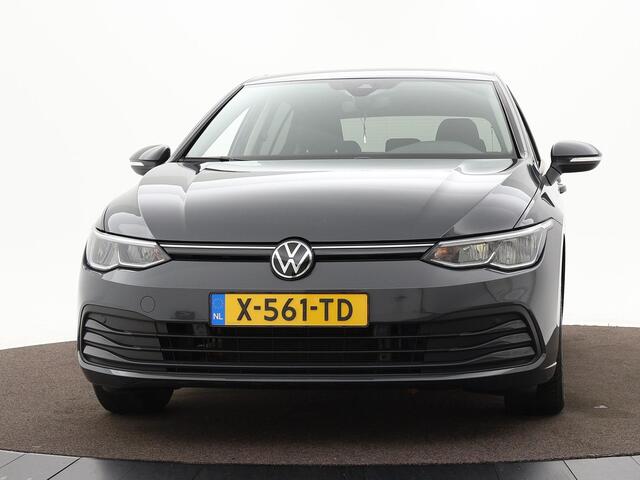 Volkswagen GOLF 1.0 eTSI 110pk DSG Life Business · Camera · Apple/Android Car Play · ACC · Sfeerverlichting · Navigatie · Verkeersbord Detectie · Garantie t/m 06-02-2028 of 100.000km