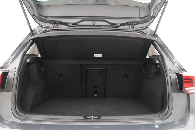 Volkswagen GOLF 1.5 TSI Life Stoel/stuurverwarming, Adaptieve cruise, Apple Carplay!