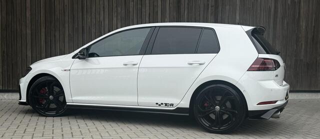 Volkswagen GOLF 2.0 TSI GTI TCR PANO | ACC | DCC | 19 INCH |VIRTUAL COCKPIT | ALCANTARA | CAMERA
