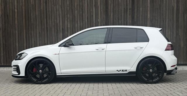 Volkswagen GOLF 2.0 TSI GTI TCR PANO | ACC | DCC | 19 INCH |VIRTUAL COCKPIT | ALCANTARA | CAMERA