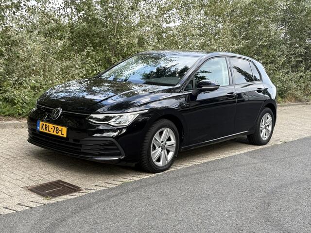 Volkswagen GOLF 1.0 TSI Life Bns / Jaar APK / Probleemloos