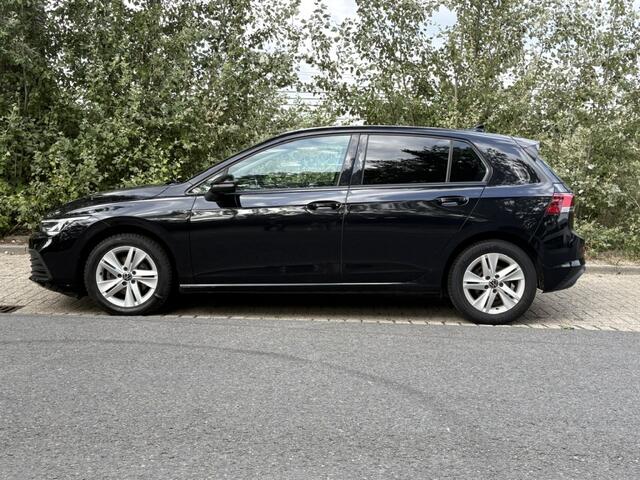 Volkswagen GOLF 1.0 TSI Life Bns / Jaar APK / Probleemloos