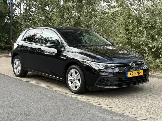 Volkswagen GOLF 1.0 TSI Life Bns / Jaar APK / Probleemloos