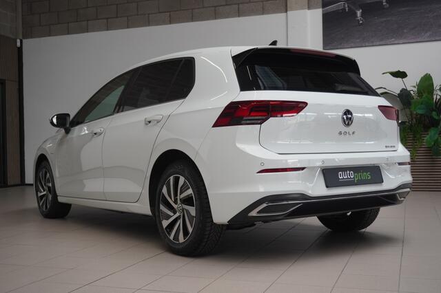 Volkswagen GOLF 1.4 eHybrid Style