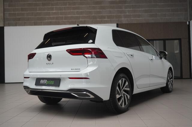 Volkswagen GOLF 1.4 eHybrid Style