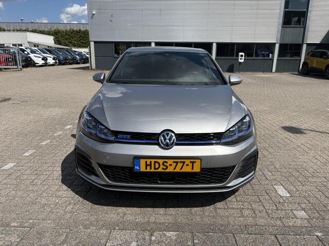 Volkswagen GOLF 1.4 TSI PHEV GTE | Stoelvervarming | Sensoren voor & achter | Adaptieve CruiseControl
