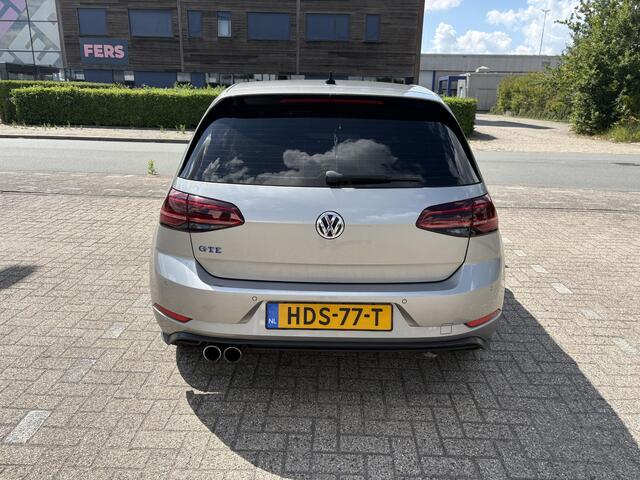Volkswagen GOLF 1.4 TSI PHEV GTE | Stoelvervarming | Sensoren voor & achter | Adaptieve CruiseControl