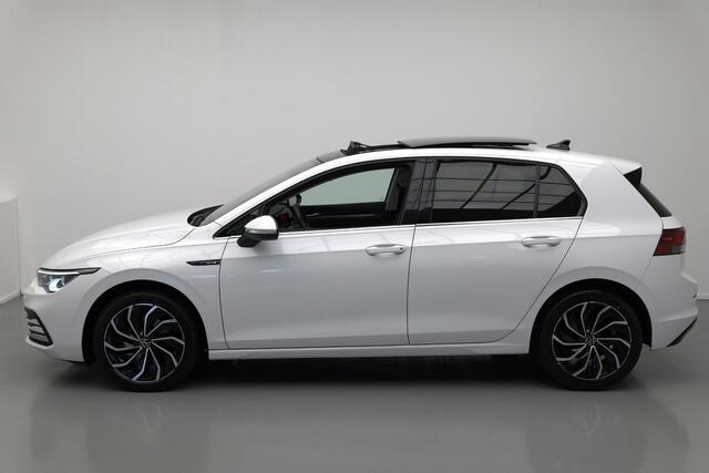 Volkswagen GOLF 1.5 eTSI Style |Panoramadak|Massage|Carplay|