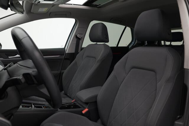 Volkswagen GOLF 1.5 eTSI Style |Panoramadak|Massage|Carplay|