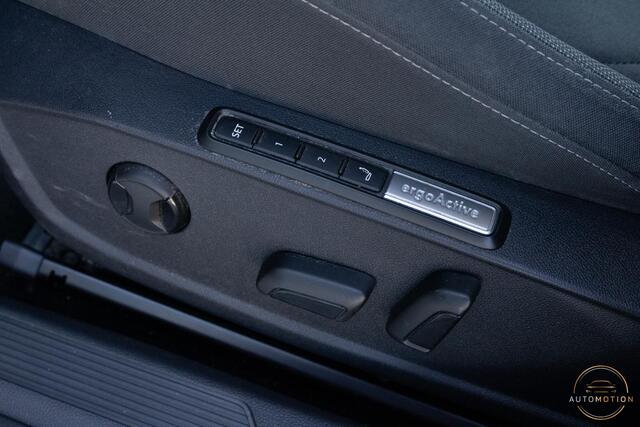 Volkswagen GOLF 1.4 eHybrid Style Camera Elektrische stoelen Massage ACC