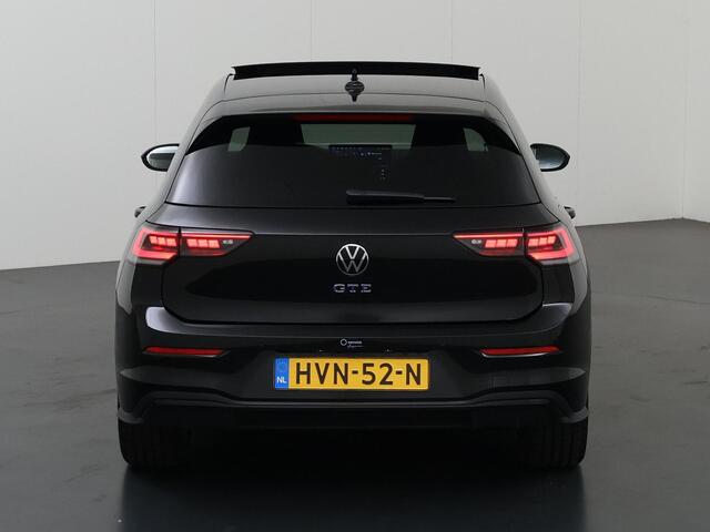 Volkswagen GOLF 1.5 eHybrid GTE | SOH 99% | Panormadak | HUD | Sportstoelen | Navigatie | Virtual Cockpit | 360 Camera | DAB | Matrix LED | Adaptieve Cruise Control | Ele.wegklapbare trekhaak |