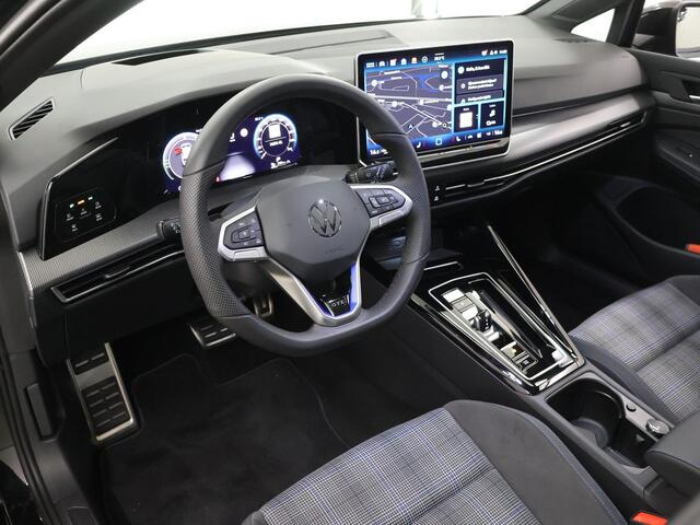 Volkswagen GOLF 1.5 eHybrid GTE | SOH 99% | Panormadak | HUD | Sportstoelen | Navigatie | Virtual Cockpit | 360 Camera | DAB | Matrix LED | Adaptieve Cruise Control | Ele.wegklapbare trekhaak |