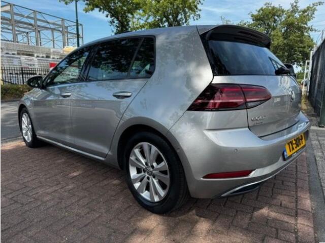 Volkswagen GOLF 1.5 TSI 130pk 5deurs Comfortline Business Automaat Airco/ECC,Navi,Panoramadak,Virtueel Cockpit