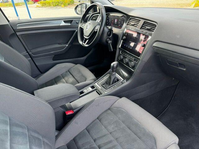 Volkswagen GOLF 1.5 TSI 130pk 5deurs Comfortline Business Automaat Airco/ECC,Navi,Panoramadak,Virtueel Cockpit