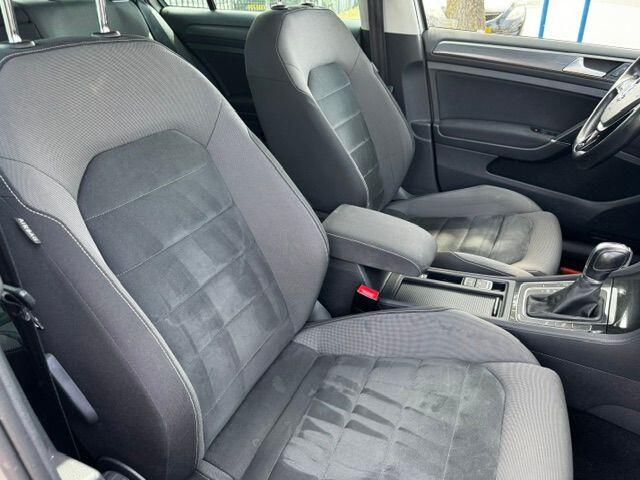 Volkswagen GOLF 1.5 TSI 130pk 5deurs Comfortline Business Automaat Airco/ECC,Navi,Panoramadak,Virtueel Cockpit
