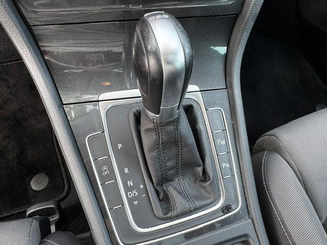 Volkswagen GOLF 1.5 TSI 130pk 5deurs Comfortline Business Automaat Airco/ECC,Navi,Panoramadak,Virtueel Cockpit