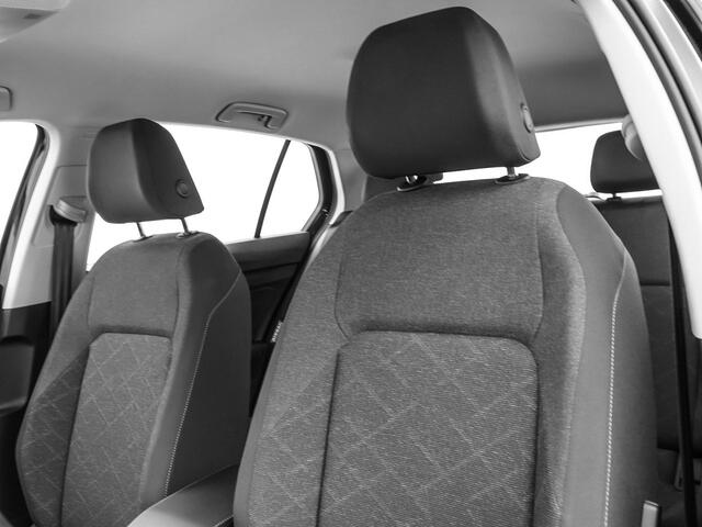 Volkswagen GOLF 1.0 eTSI 110pk DSG Life Business · Camera · Keyless · Dodehoeksensor · Apple/Android Car Play · Clima · Navigatie · Garantie t/m 12-10-2026 of 60.000km