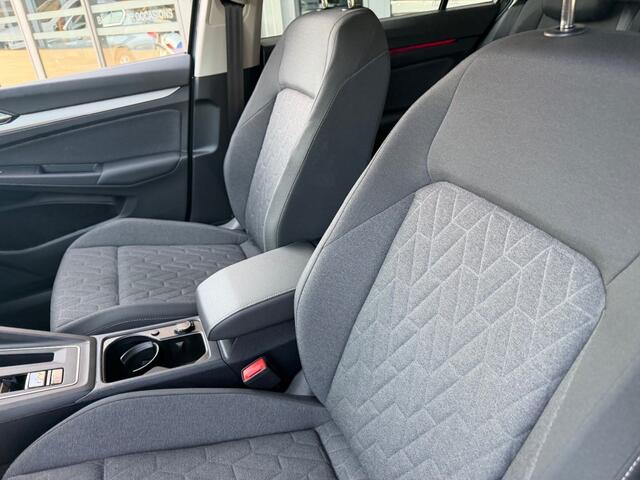 Volkswagen GOLF 1.5 ETSI LIFE BNS.150PK AUTOMAAT LMV NAVI CARPAY WINTERPACK