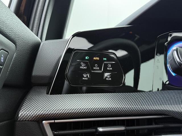 Volkswagen GOLF 1.5 eTSI R-Line Edition | 116 PK | Automaat | Adaptive Cruise Control | Achteruitrijcamera | Panoramadak | Keyless Entry | Stuur- & Stoelverwarming |