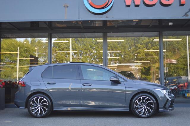 Volkswagen GOLF 1.5 eTSI R-Line DSG Led Panorama Acc Sfeer CarPlay Trekhaak Pdc
