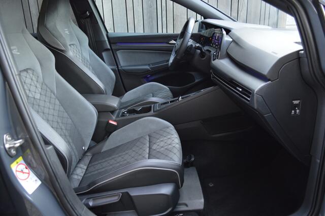Volkswagen GOLF 1.5 eTSI R-Line DSG Led Panorama Acc Sfeer CarPlay Trekhaak Pdc