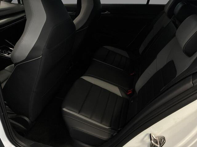 Volkswagen GOLF 1.5 eHybrid 272pk DSG GTE · Panoramadak · Camera · Inklap. Trekhaak · Leder Vienna · Head-Up Display · Stuur-& Stoelverwarming + verkoeling · Garantie t/m 15-06-2030 of 100.000km