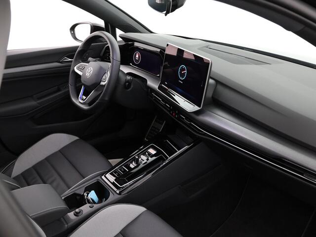 Volkswagen GOLF 1.5 eHybrid 272pk DSG GTE · Panoramadak · Leder · Wegklapbare Trekhaak · Stoelventilatie · Camera · Dodehoek Detectie · 18'' Inch · Garantie t/m 30-0-2030 of 100.000km