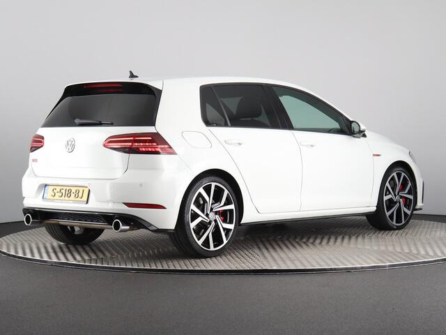 Volkswagen GOLF 2.0 TSI GTI Performance (Camera / Carplay / Navi / Cruise)