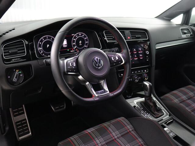 Volkswagen GOLF 2.0 TSI GTI Performance (Camera / Carplay / Navi / Cruise)
