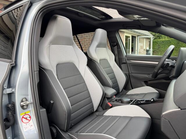 Volkswagen GOLF GTE 1.5 E HYBRID 272PK PANO VIENNA LEDER HUD IQ