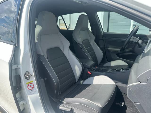 Volkswagen GOLF 1.4 eHybrid GTE 2021 *Leer *Pano *Adaptive *IQ light *18inch *Trekhaak
