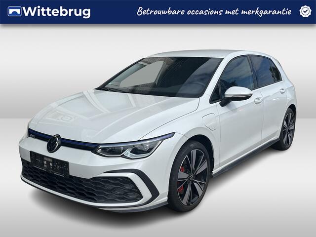 Volkswagen GOLF 1.4 eHybrid GTE / AUTOMAAT/ 245 PK/ KEYLESS/ CRUISE/ APP-CONNECT/ NAVI/ CLIMATE/ STOELVERWARMING/ PARK. SENSOREN + CAMERA/ DAB