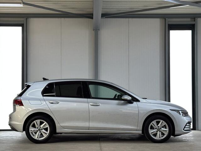 Volkswagen GOLF 1.5 TSI Life 130 pk | Acc | Led | Navi | Winter pack |