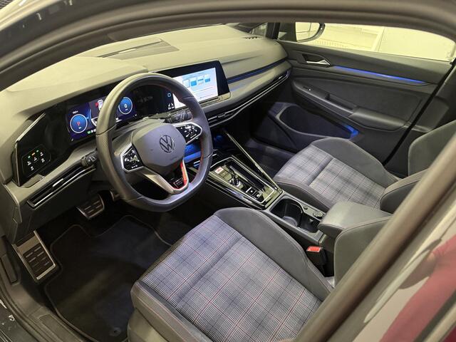 Volkswagen GOLF 2.0 TSI GTI 19'' LMV / Carplay / PDC / Bovag garantie