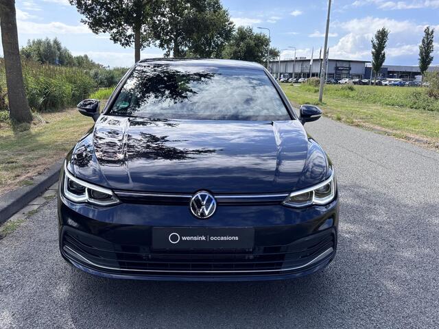 Volkswagen GOLF 1.5 TSI Active | Apple CarPlay/Android Auto | Stuur/Stoelverwarming | PDC | Adaptieve Cruise Control | Standkachel | Climate Control | Garantie tot 2028 | IQ Light | Discover Pro | DAB |