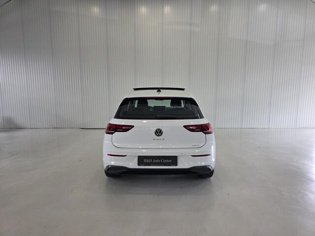 Volkswagen GOLF 1.5 eTSI Life Edition |Fabrieksgarantie|Carplay|Panorama|